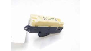 MANDO ELEVALUNAS TRASERO DERECHO MITSUBISHI GRANDIS (2005-2010) 2.0 DI-D (NA8W) 136CV 1968CC - L.8214008 / 8608A023