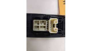 MANDO ELEVALUNAS DELANTERO DERECHO TOYOTA AURIS  - M.768499 / 7423102530