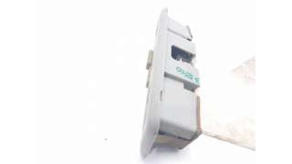 LUZ INTERIOR MITSUBISHI L 200 (1996-2007) 2.5 TD 4WD (K74T) 99CV 2477CC - L.8215462 / MR480383