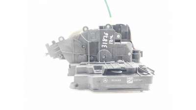 CERRADURA PUERTA DELANTERA IZQUIERDA MERCEDES-BENZ CLASE C (2013-) - L.8215705 / A2220063999