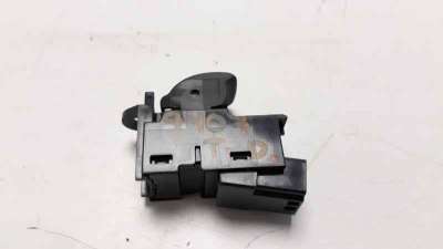 MANDO ELEVALUNAS TRASERO DERECHO VOLVO V40  - M.768742 / 31394840