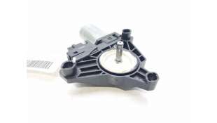 MOTOR ELEVALUNAS TRASERO DERECHO MERCEDES-BENZ CLASE C (2013-) - L.8215969 / A2139060602 2