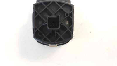 MANDO ELEVALUNAS DELANTERO DERECHO OPEL CORSA E  - M.772102 / 13413430018