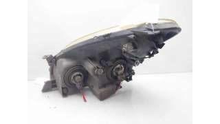 FARO DERECHO TOYOTA COROLLA VERSO (2005-2009) 2.2 D-4D (AUR10) 136CV 2231CC - L.8223795 / 811300F010