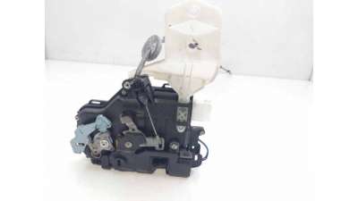 CERRADURA PUERTA TRASERA IZQUIERDA VOLKSWAGEN TOURAN (2010-2015) - L.8227559 / 7L0839015J