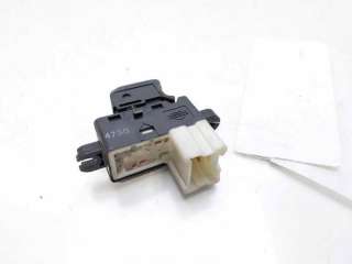 MANDO ELEVALUNAS DELANTERO DERECHO NISSAN MICRA III (2003-2010) 1.2 16V 80CV 1240CC - L.8235501 / 25411AX610