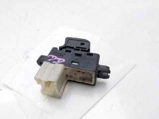 MANDO ELEVALUNAS DELANTERO DERECHO NISSAN MICRA III (2003-2010) 1.2 16V 80CV 1240CC - L.8235501 / 25411AX610