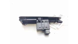 MANDO ELEVALUNAS TRASERO DERECHO SSANGYONG REXTON (2004-) 2.7 XDI 163CV 2696CC - L.8236266 / 8584008100 2