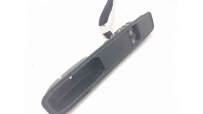 MANDO ELEVALUNAS DELANTERO IZQUIERDO OTROS VEHICULOS - L.8237557 / 809611089R