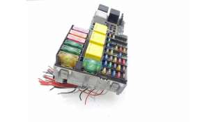 CAJA RELES / FUSIBLES OPEL CORSA C (2003-2009) 1.3 CDTI (F08, F68) 70CV 1248CC - L.8251395 / 13142780 2