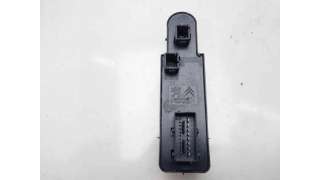 MANDO ELEVALUNAS DELANTERO IZQUIERDO PEUGEOT 2008 (2015-) 1.2 THP 130 130CV 1199CC - L.8251941 / 98242539ZD