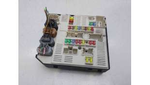 CAJA RELES / FUSIBLES RENAULT MEGANE III FASTBACK (2009-) 1.5 DCI (BZ09, BZ0D) 110CV 1461CC - L.8256590 / 284B60168R
