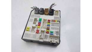 CAJA RELES / FUSIBLES RENAULT MEGANE III FASTBACK (2009-) 1.5 DCI (BZ09, BZ0D) 110CV 1461CC - L.8256590 / 284B60168R 2