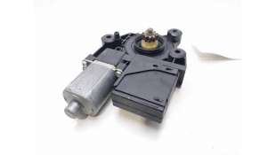 MOTOR ELEVALUNAS DELANTERO DERECHO RENAULT MEGANE III FASTBACK (2009-) 1.5 DCI (BZ09, BZ0D) 110CV 1461CC - L.8256720 / 8073 2