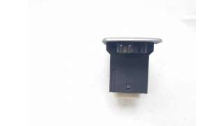 MANDO ELEVALUNAS TRASERO IZQUIERDO MITSUBISHI MONTERO III (2000-2006) 3.2 DI-D (V68W) 160CV 3200CC - L.8260454 / MR617192
