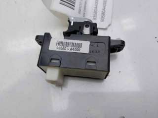 MANDO ELEVALUNAS TRASERO IZQUIERDO KIA CARENS IV (2013-) 1.7 CRDI 116CV 1685CC - L.8264143 / 93580A4000
