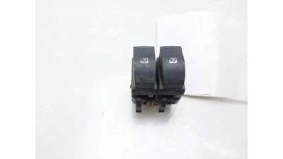 MANDO ELEVALUNAS DELANTERO IZQUIERDO RENAULT LAGUNA II (2001-2007) 1.8 16V (BG0B, BG0M) 120CV 1783CC - L.8268199 / 82000150