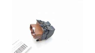 MANDO ELEVALUNAS DELANTERO DERECHO RENAULT MEGANE II (2002-2008) 1.5 DCI (BM0F, BM0T, BM2B, CM0F, CM0T) 82CV 1461CC - L.827
