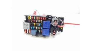 CAJA RELES / FUSIBLES RENAULT MEGANE III GRANDTOUR (2009-) 1.6 16V (KZ0U, KZ1B, KZ1U) 110CV 1598CC - L.8272091 / 18013301C