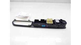 MANDO ELEVALUNAS DELANTERO IZQUIERDO RENAULT CLIO III (2010-2014) 1.5 DCI 75CV 1461CC - L.8273333 / 255700068R 2