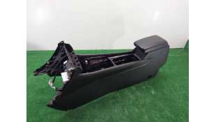 APOYABRAZOS CENTRAL OTROS VEHICULOS - L.8274624 / 7JB162XAAA