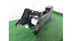 APOYABRAZOS CENTRAL OTROS VEHICULOS - L.8274624 / 7JB162XAAA 2