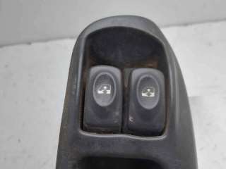 MANDO ELEVALUNAS DELANTERO IZQUIERDO RENAULT MEGANE SCENIC (1997-1999) 1.9 DTI (JA0N) 98CV 1870CC - L.8275963 / 7700431172