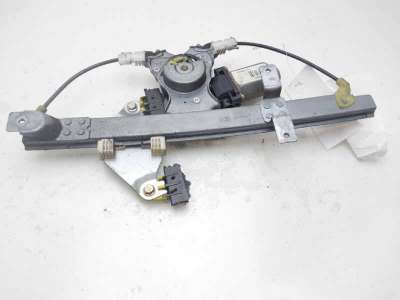 ELEVALUNAS TRASERO DERECHO NISSAN ALMERA TINO (2003-2006) 2.2 DCI 112CV 2184CC - L.8291159 / 82701BU010