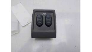 MANDO ELEVALUNAS TRASERO DERECHO CHRYSLER PT CRUISER (2002-2010) 2.2 CRD 121CV 2148CC - L.8300549 / OUG381L8AB