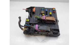 CAJA RELES / FUSIBLES VOLVO XC70 CROSS COUNTRY (2002-2007) 2.4 D5 XC AWD 163CV 2401CC - L.8301104 / 8676391