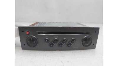SISTEMA AUDIO / RADIO CD RENAULT SCÉNIC II (2003-2005) 1.5 DCI (JM02, JM13) 101CV 1461CC - L.8307492 / 8200300859