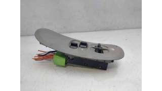 MANDO ELEVALUNAS DELANTERO IZQUIERDO CHRYSLER VOYAGER IV (2000-2008) 2.5 CRD 141CV 2499CC - L.8314444 / 04685732AC