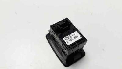 MANDO ELEVALUNAS TRASERO DERECHO BMW SERIE 3 LIM.  - M.845755 / 61319208106