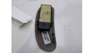 MANDO ELEVALUNAS DELANTERO IZQUIERDO CHRYSLER VOYAGER IV (2000-2008) 3.3 174CV 3301CC - L.8316860 / 04685732AB 2