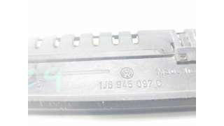 LUZ CENTRAL DE FRENO VOLKSWAGEN GOLF IV (1997-2007) - L.8330873 / 1J6945097C