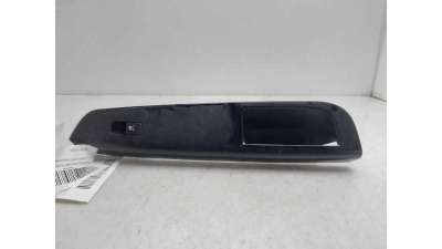 MANDO ELEVALUNAS DELANTERO DERECHO KIA CEED SW (2007-2012) 2.0 CRDI 140 140CV 1991CC - L.8338835 / 823611H000