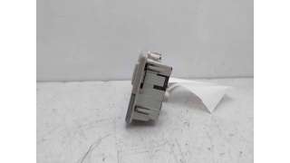 LUZ INTERIOR VOLKSWAGEN PASSAT (1996-2000) 1.8 125CV 1781CC - L.8339755 / 3B0947105B