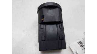 MANDO LUCES VOLKSWAGEN POLO (2001-2008) 1.4 16V 75CV 1390CC - L.8350440 / 6Q0941531