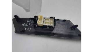 MANDO ELEVALUNAS TRASERO IZQUIERDO TOYOTA RAV 4 IV (2012-) - L.8352663 / 7427242030