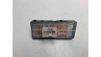 MANDO ELEVALUNAS DELANTERO DERECHO RENAULT KADJAR  - M.882882 / 156038N