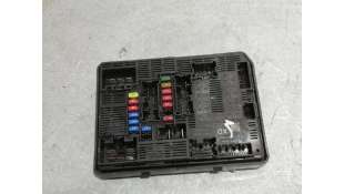 CAJA RELES / FUSIBLES...