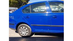 PUERTA TRASERA DERECHA...