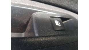 MANDO ELEVALUNAS TRASERO...