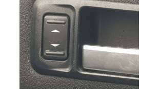 MANDO ELEVALUNAS DELANTERO...