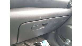 GUANTERA HYUNDAI KONA...