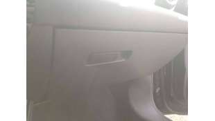 GUANTERA MERCEDES CLASE CLA...