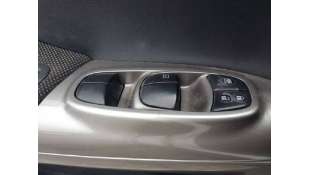 MANDO ELEVALUNAS DELANTERO...