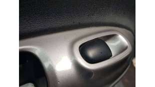 MANDO ELEVALUNAS TRASERO...