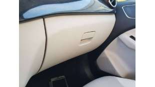 GUANTERA MERCEDES CLASE B...