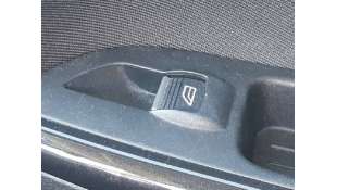 MANDO ELEVALUNAS DELANTERO...